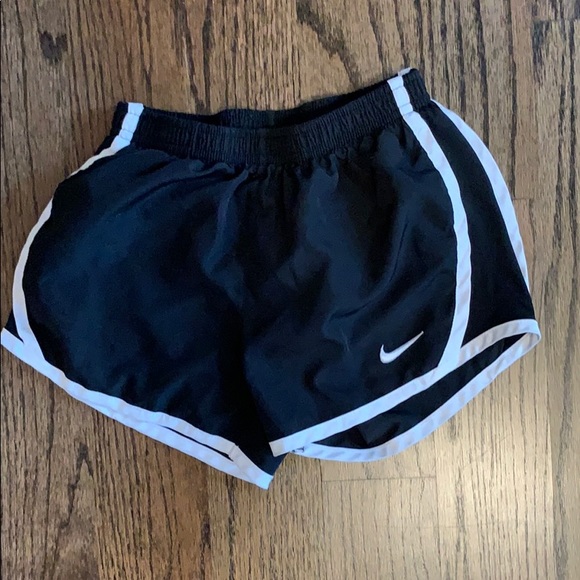 Nike girls Dri-Fit shorts black size 6x lined - Picture 1 of 8